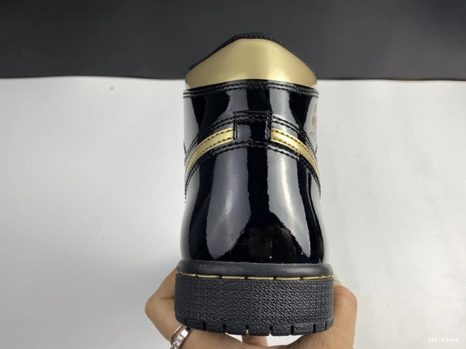 ‘black UrbanStyle 1237 patent gold’ high air 555088- jordan 1 og 0101